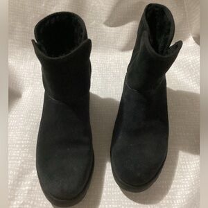 Ugg Kristin Women's suede Boot 1012497